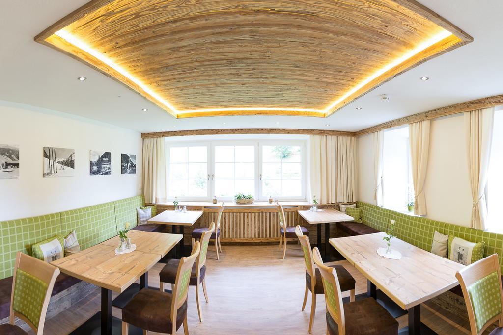 Hotel Garni Gruenmoos Sankt Jakob in Defereggen Exterior foto